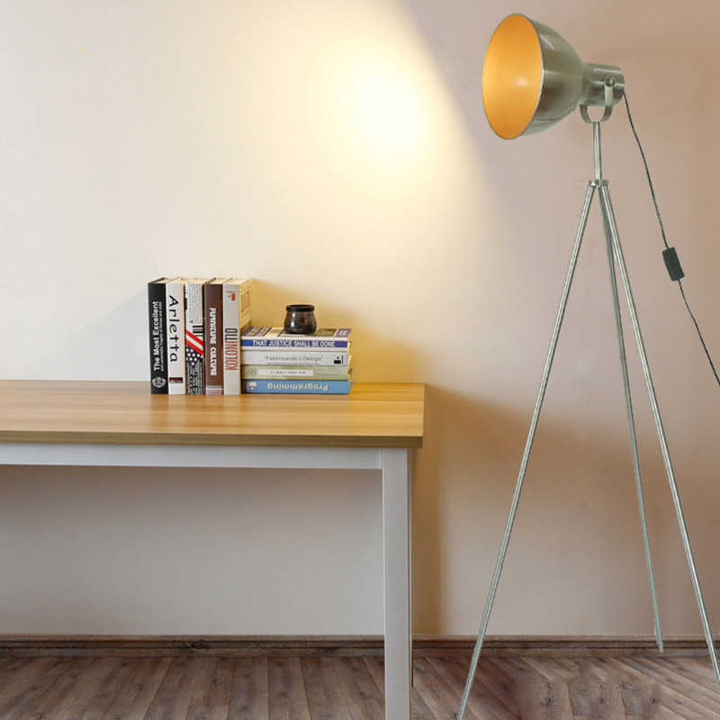 Nostalgische slingerende poot vloerlamp